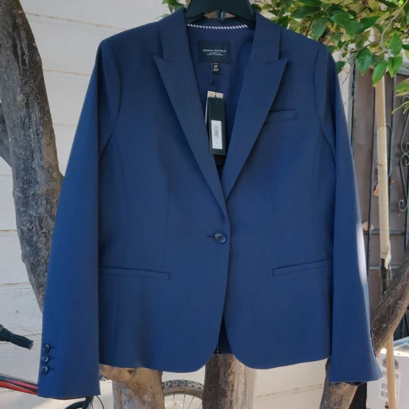 Petite Classic-Fit Washable Italian Wool-Blend Bla - Picture 13 of 15